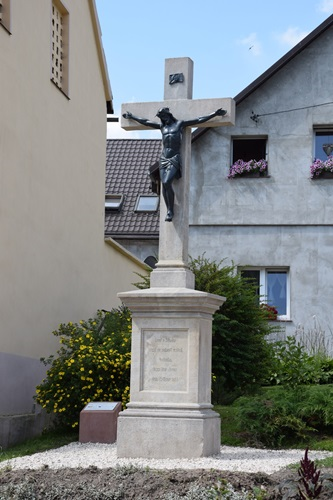 Krzyż w Czerwieńczycach po remoncie